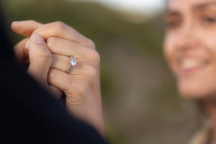 Halo Engagement Rings: Overview, Design, Trends, and Guidance