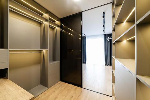 Soft-Close Sliding Wardrobe Systems: Explore Innovative Designs and Space-Saving Ideas